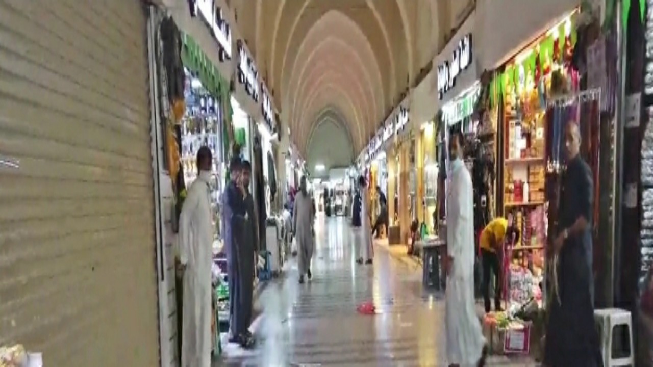 بالفيديو.. &#8220;التجارة&#8221; تضبط ١٧ حالة اشتباه تستر تجاري بالمدينة المنورة