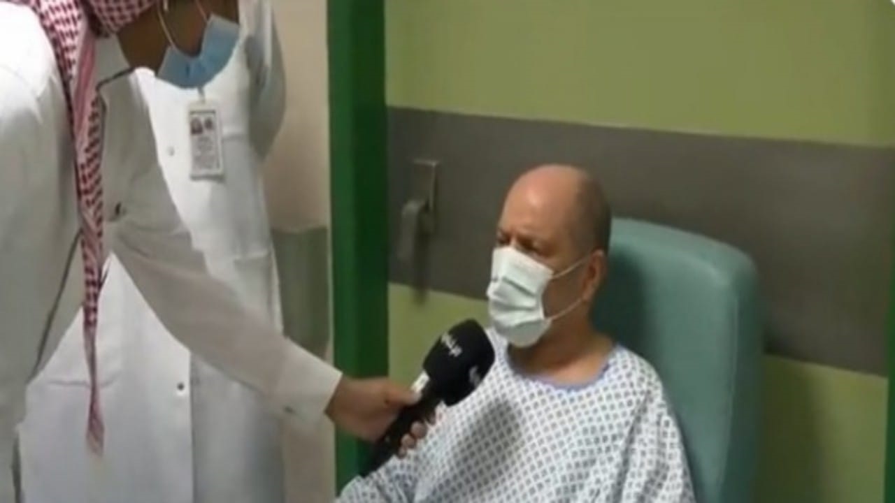 بالفيديو.. قصة مريض حرك ركبته بعد يوم واحد من عملية &#8221; استبدال الركبة&#8221;