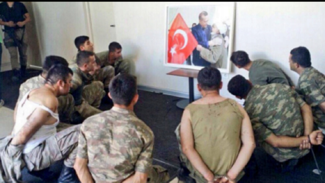 مسؤول تركي : المخابرات التركية تسئ معاملة المعتقلين وتعذبهم
