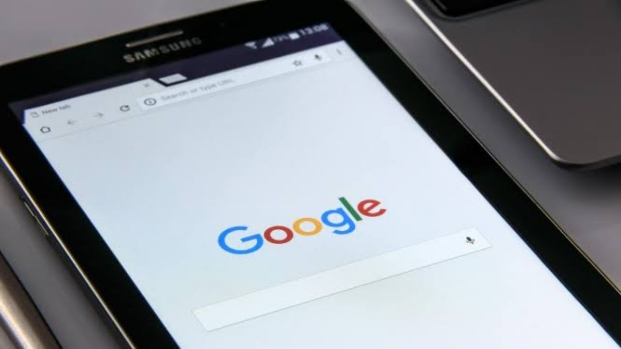 “جوجل” تطور منصة الدردشة