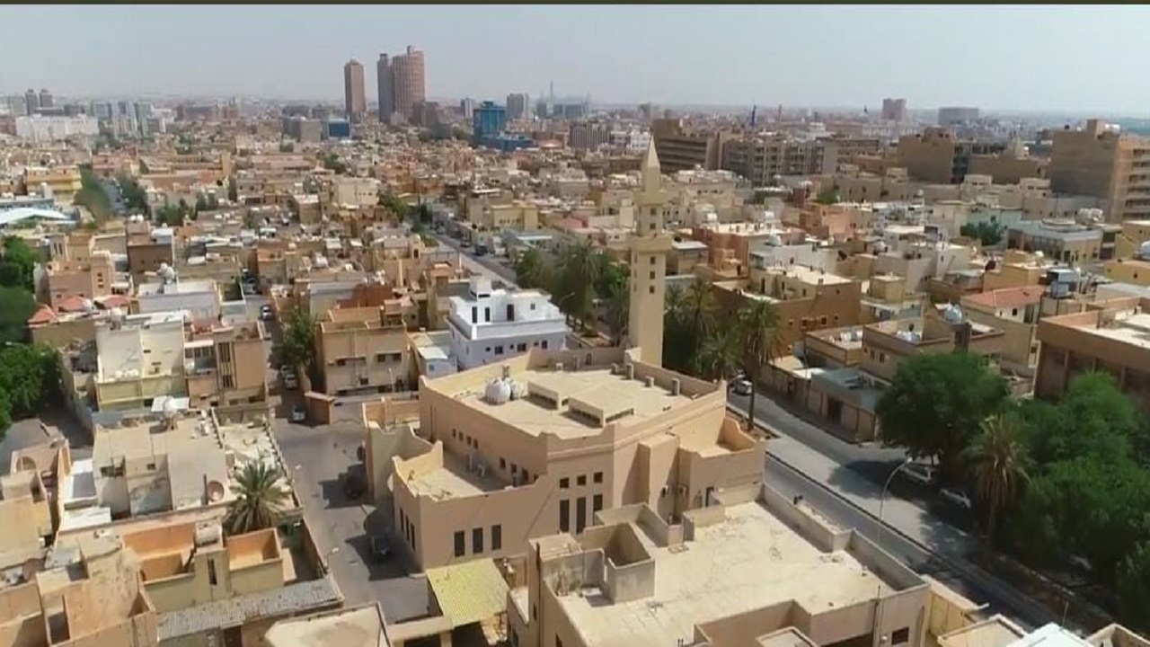 بالفيديو.. &#8220;مسجد المنصوريات&#8221; نقطة إلتقاء العلماء والفقهاء في الرياض