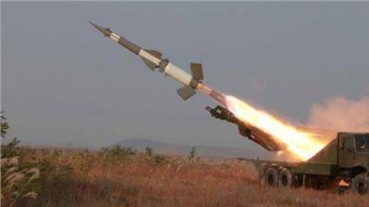 سقوط صاروخ باليستي أطلقه الحوثيون باتجاه مأرب