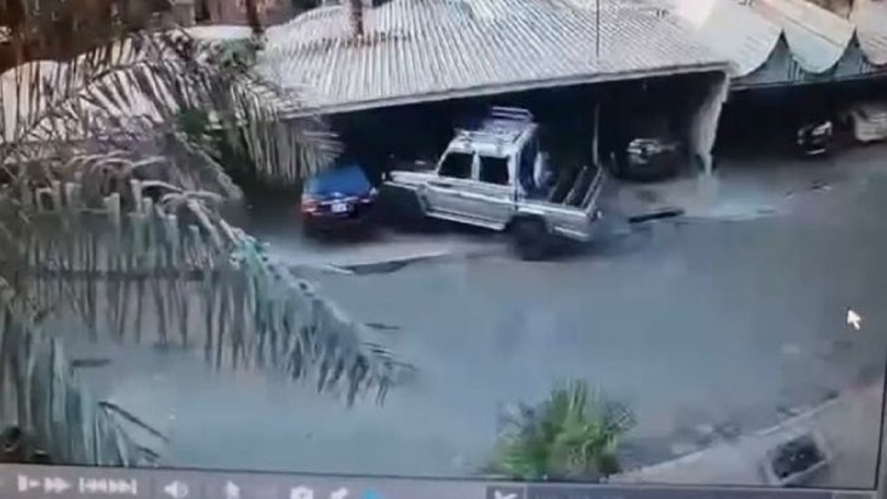 رجل يتلف سيارات جيرانه لرفضهم خطبة ابنتهم له