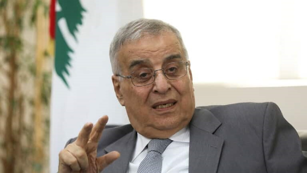 تسجيلات مسربة تُغرق وزير خارجية لبنان