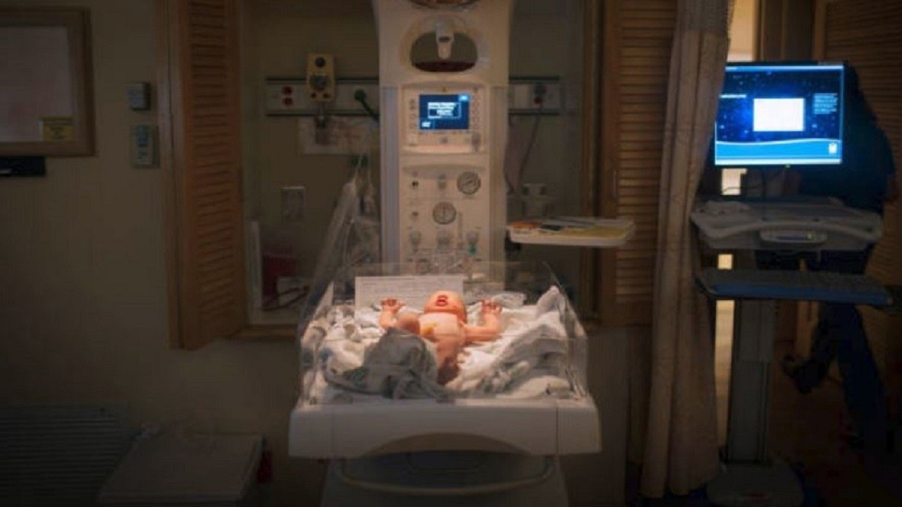 ولادة نادرة لطفلة بـ &#8220;جلد شفاف &#8220;