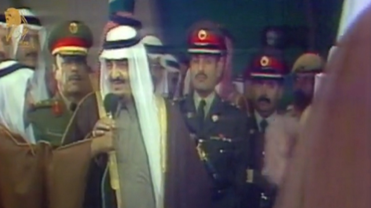 بالفيديو .. مقتطفات تاريخية من مراسم افتتاح جسر الملك فهد
