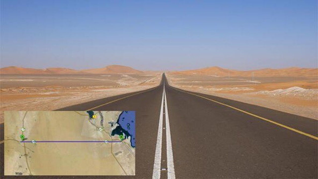 أطول طريق مستقيم في العالم يقع في المملكة.. كم طوله؟