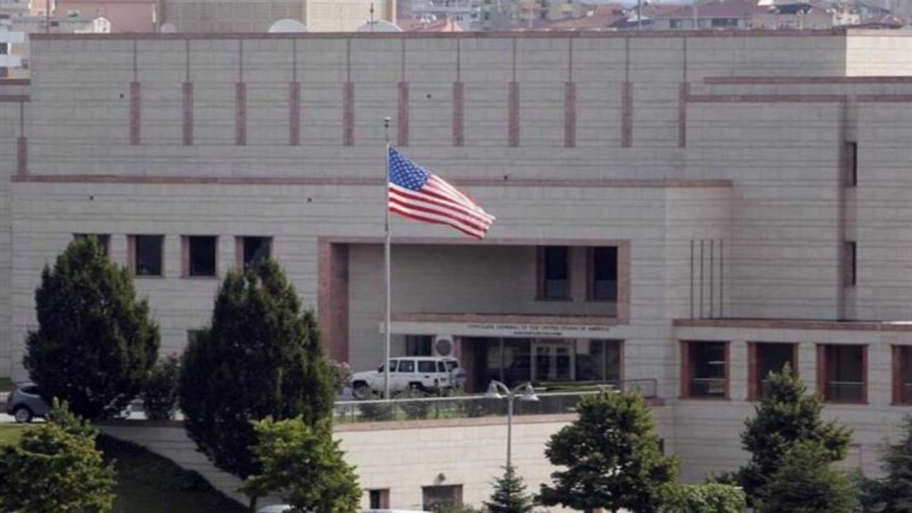 السفارة الامريكية بالرياض تحذر من سعوديين من عمليات احتيال