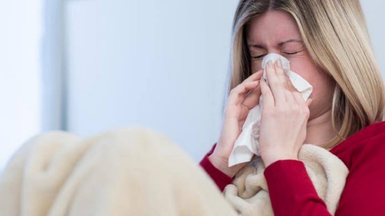 الكشف عن أعراض الإنفلونزا الموسمية وطرق علاجها