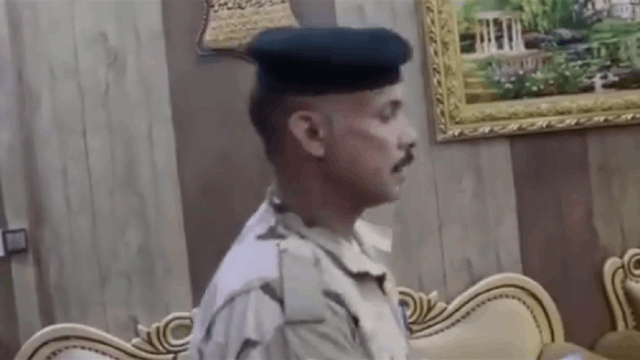 بالفيديو.. جندي عراقي يقدم استقالته بسبب زوجاته الثلاثة