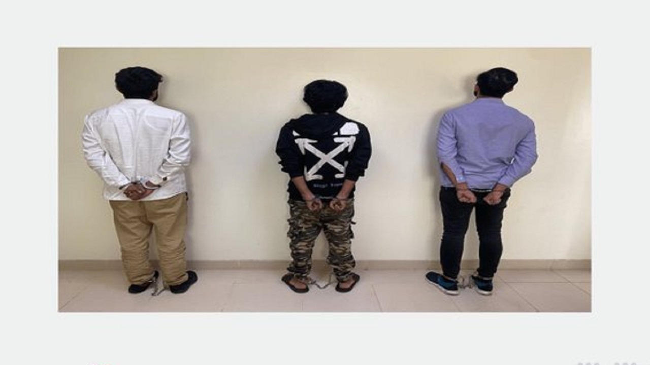 القبض على 3 مقيمين سرقوا محال تجارية في مكة
