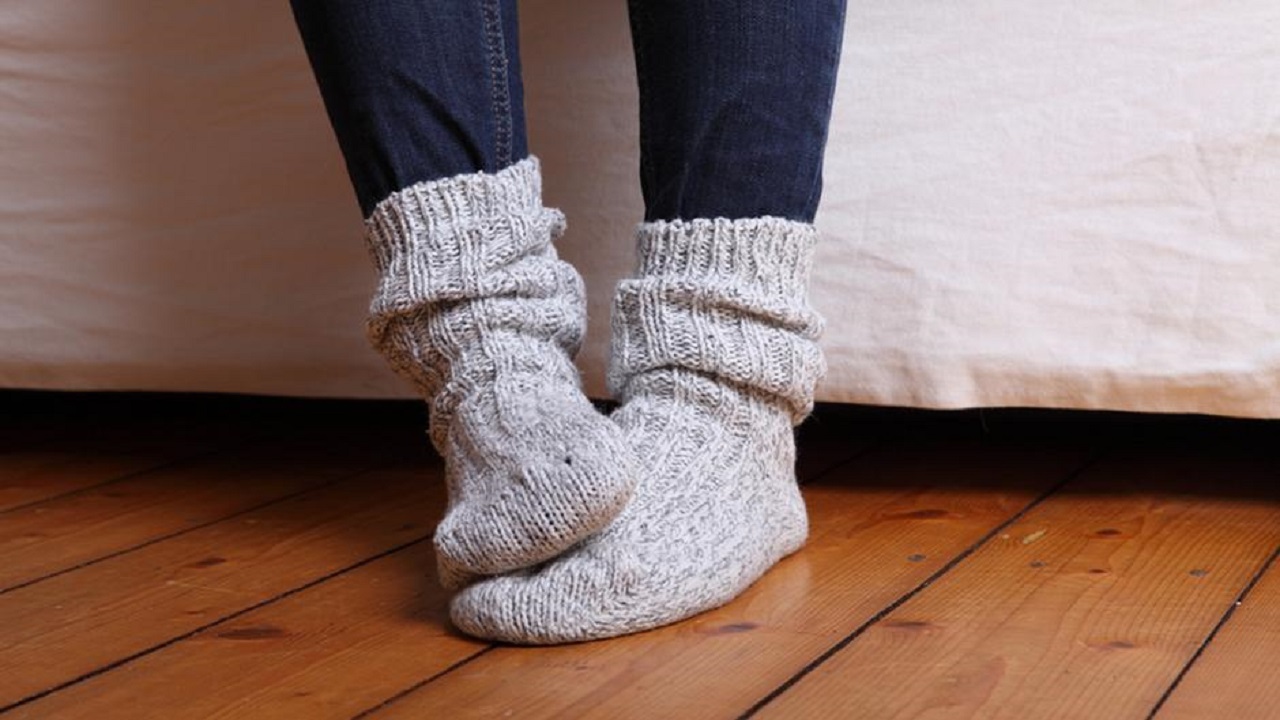 أسباب صحية تجعل قدميك باردتين باستمرار