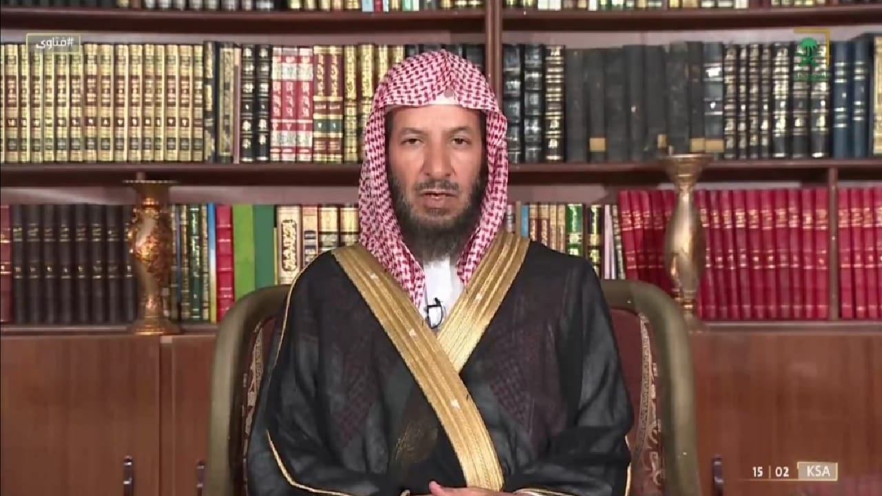 بالفيديو.. الشيخ سعد الشثري يوضح هل خلع الجوربين بعد المسح عليها ينقض الوضوء