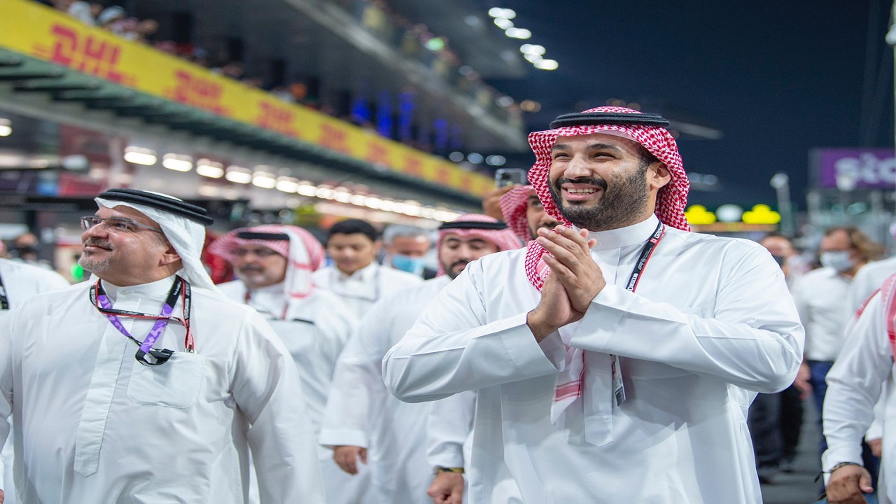شاهد..الأمير محمد بن سلمان وولي عهد البحرين وأمراء في سباق فورمولا1