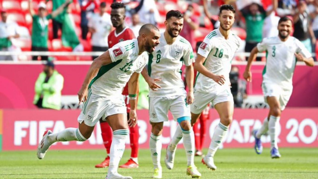 بالفيديو.. الجزائر تتخطى السودان برباعية في كأس العرب 