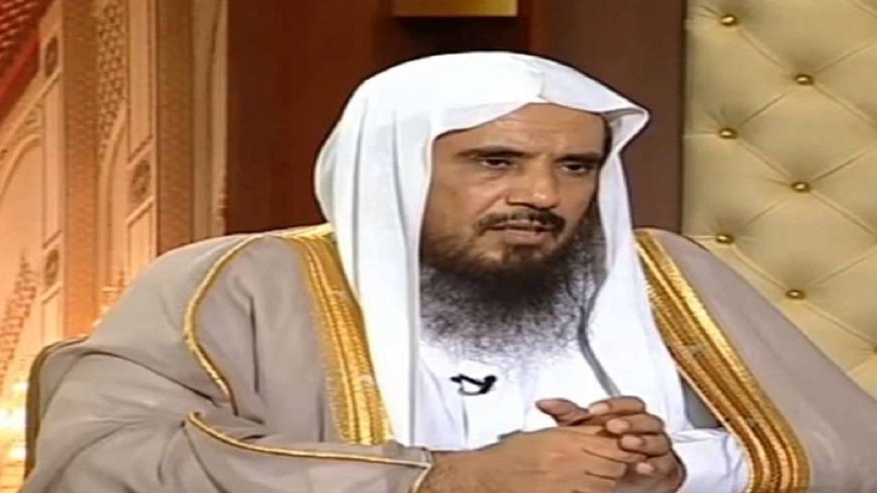 بالفيديو.. “الخثلان” يوضح حكم جمع الصلوات للمصاب بشلل رباعي