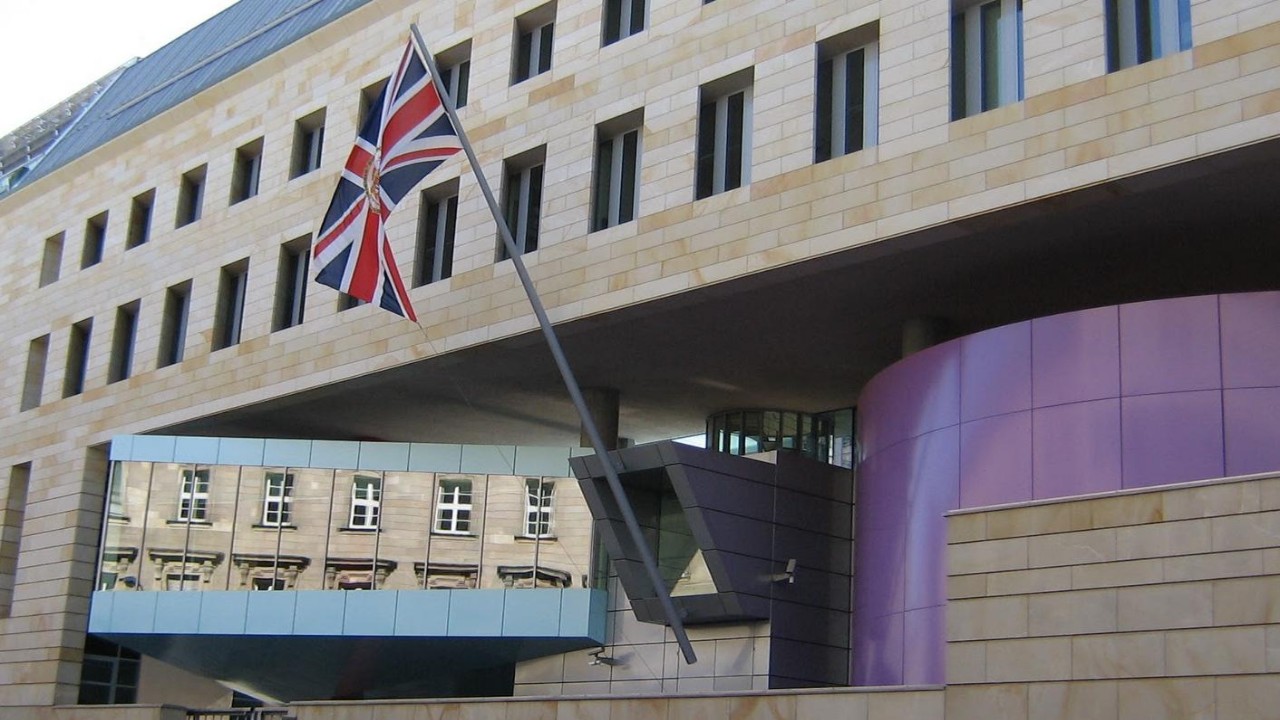 وظائف إدارية شاغرة في السفارة البريطانية بالرياض
