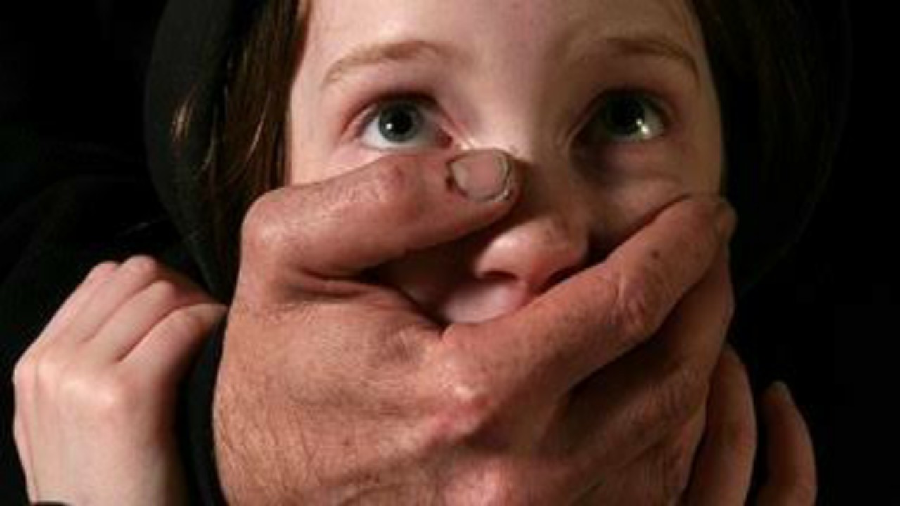 إجراء خطير على السوشال ميديا قد يعرض الطفل للاختطاف