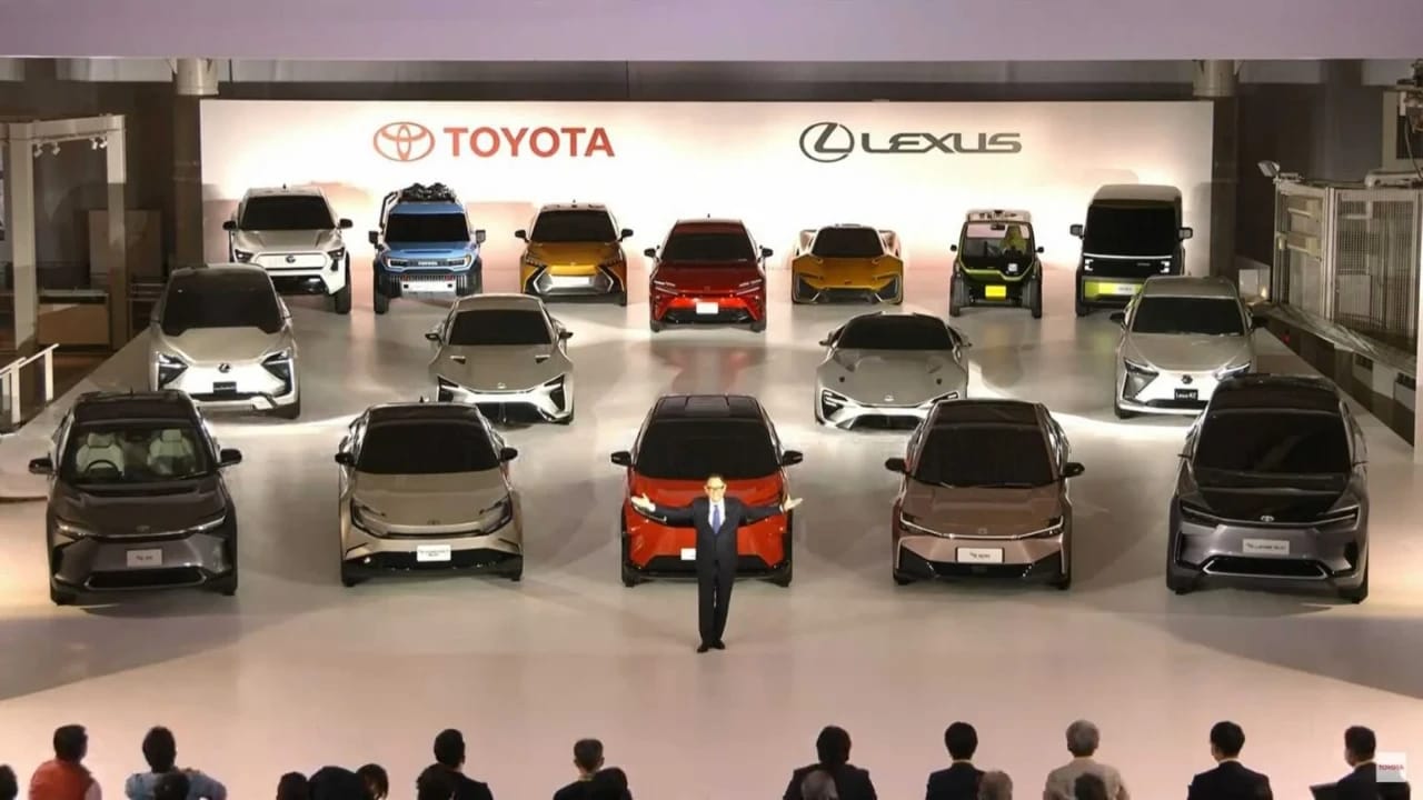 “تويوتا” تكشف عن سياراتها الكهربائية الجديدة