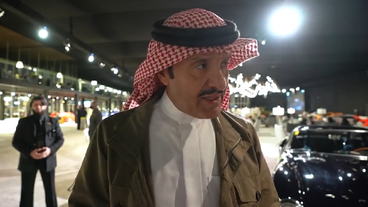 شاهد.. الأمير سلطان بن سلمان في معرض الرياض للسيارات