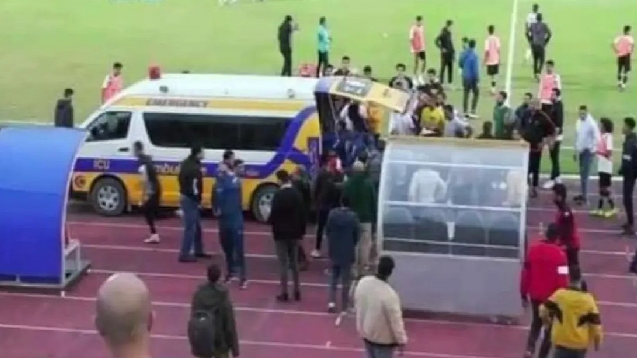 وفاة مدرب مصري بأزمة قلبية خلال مباراة لفريقه