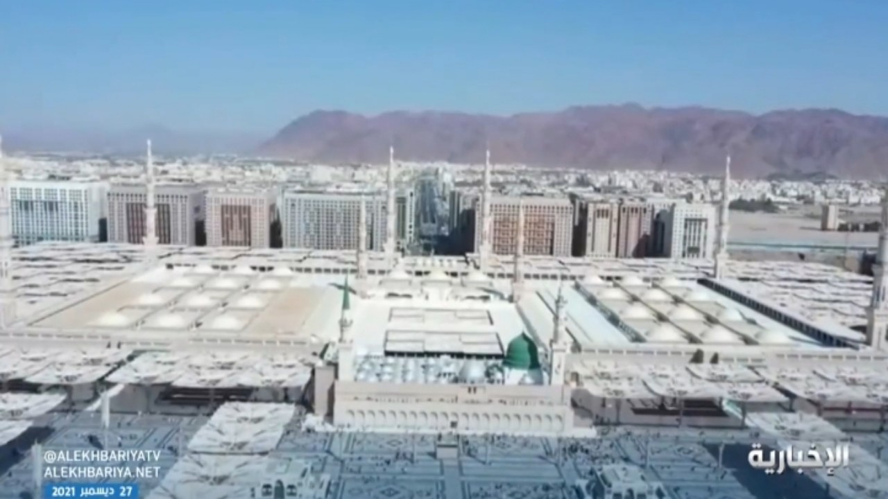 بالفيديو.. تحديث السلالم الكهربائية القائمة داخل المسجد النبوي