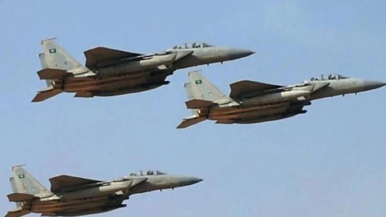 التحالف يدمر 14 آلية عسكرية للحوثيين في مأرب