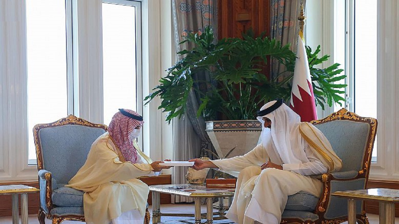 خادم الحرمين الشريفين يبعث رسالة خطية لأمير قطر