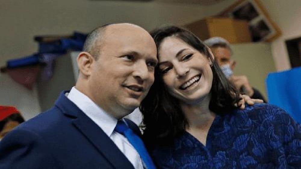 زوجة رئيس الوزراء الإسرائيلي تعرضه للفضيحة وموجة عارمة من التهكم