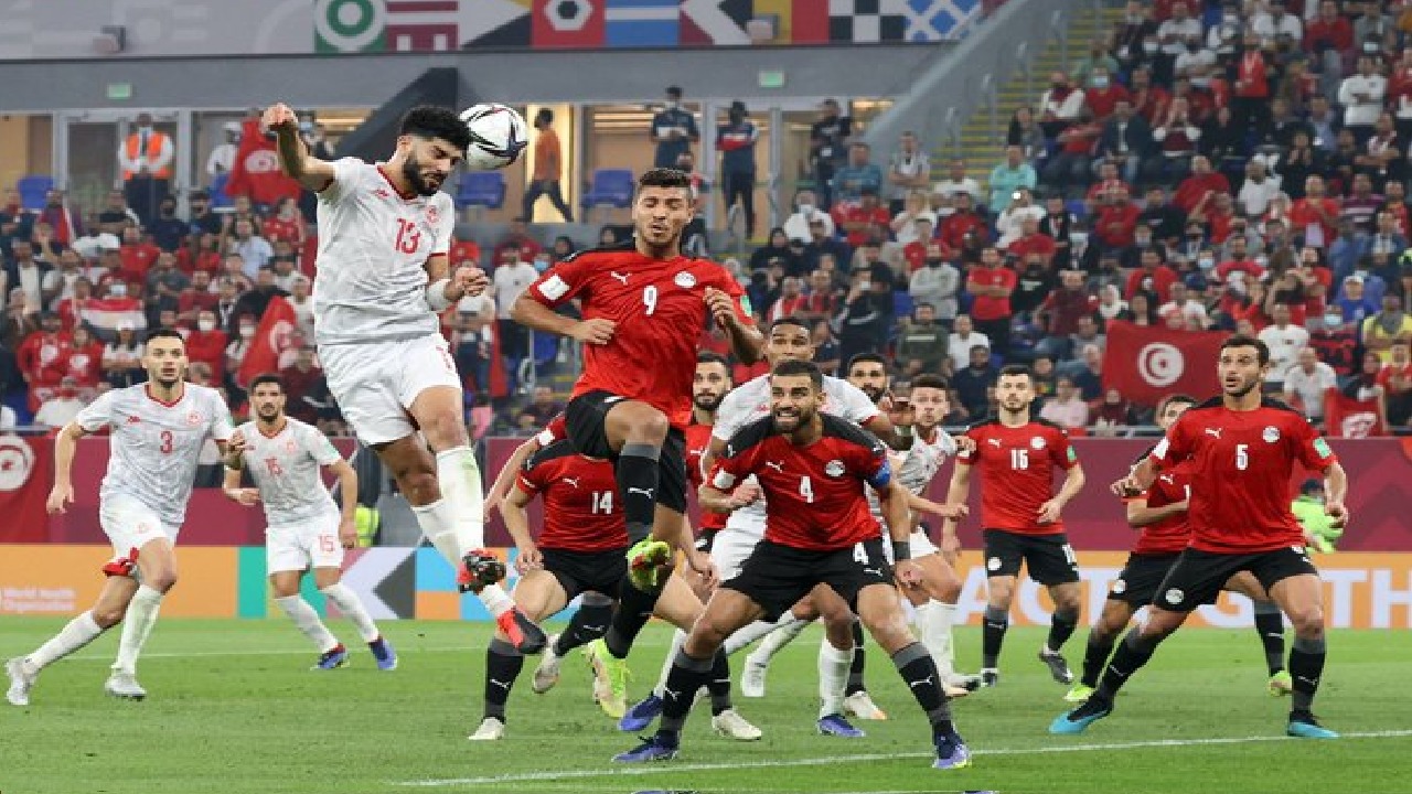 بالفيديو.. المنتخب المصري يخسر أمام تونس بخطأ “السولية”