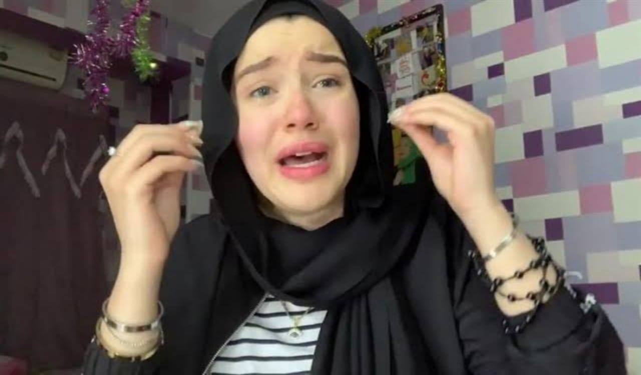 بكاء حنين حسام أثناء محاكمتها وتردد:&#8221;مستقبلى بيضيع&#8221;