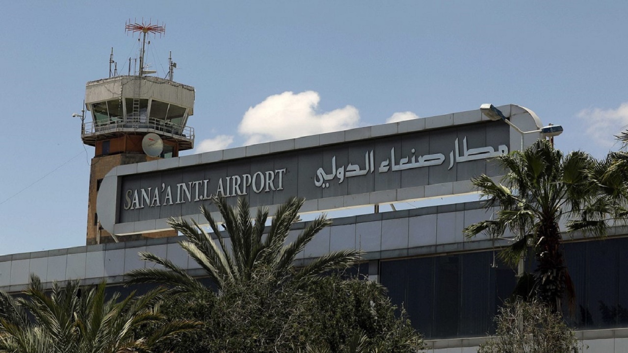 الحوثيون يعلنون استئناف رحلات منظمات الإغاثة الأممية إلى مطار صنعاء