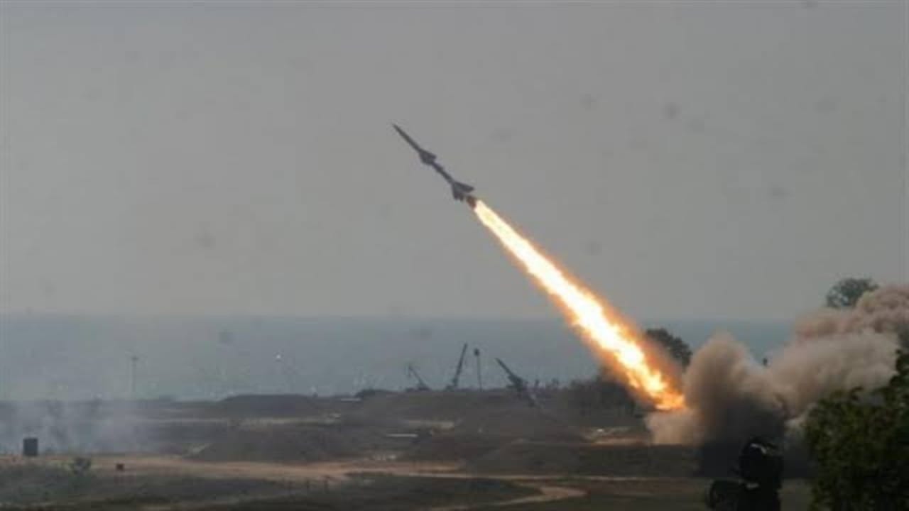 انفجار صاروخ باليستي أطلقته ميليشيا الحوثي نحو مأرب