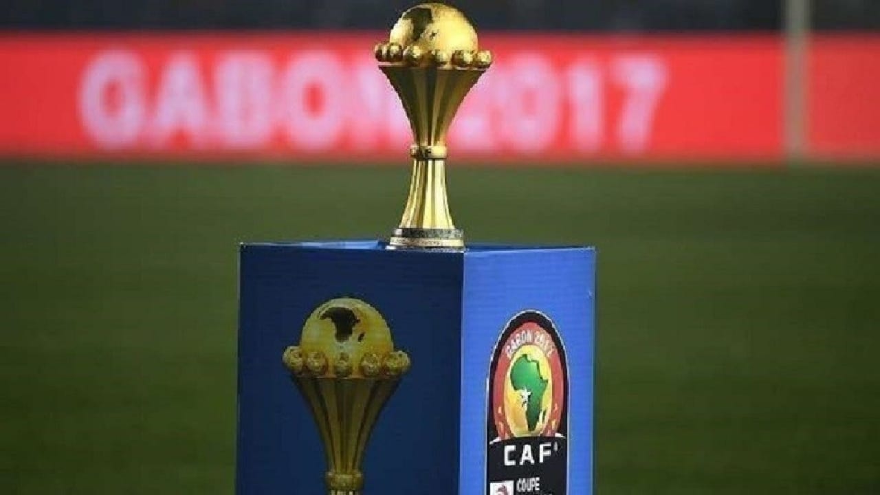 “موتسيبي” يثير الشك حول كأس أمم أفريقيا بسفره إلى الكاميرون