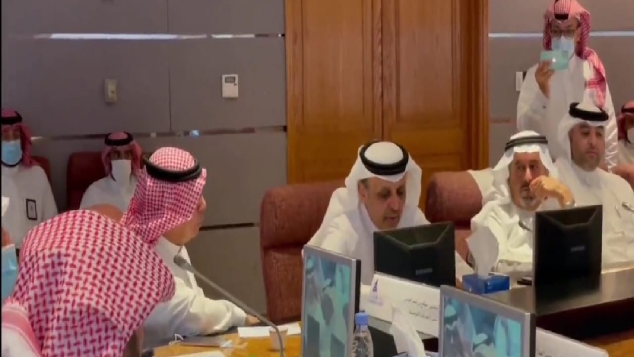 بالفيديو.. مجلس الوزارء يمنع الشاحنات غير السعودية بنقل البضائع داخل المملكة