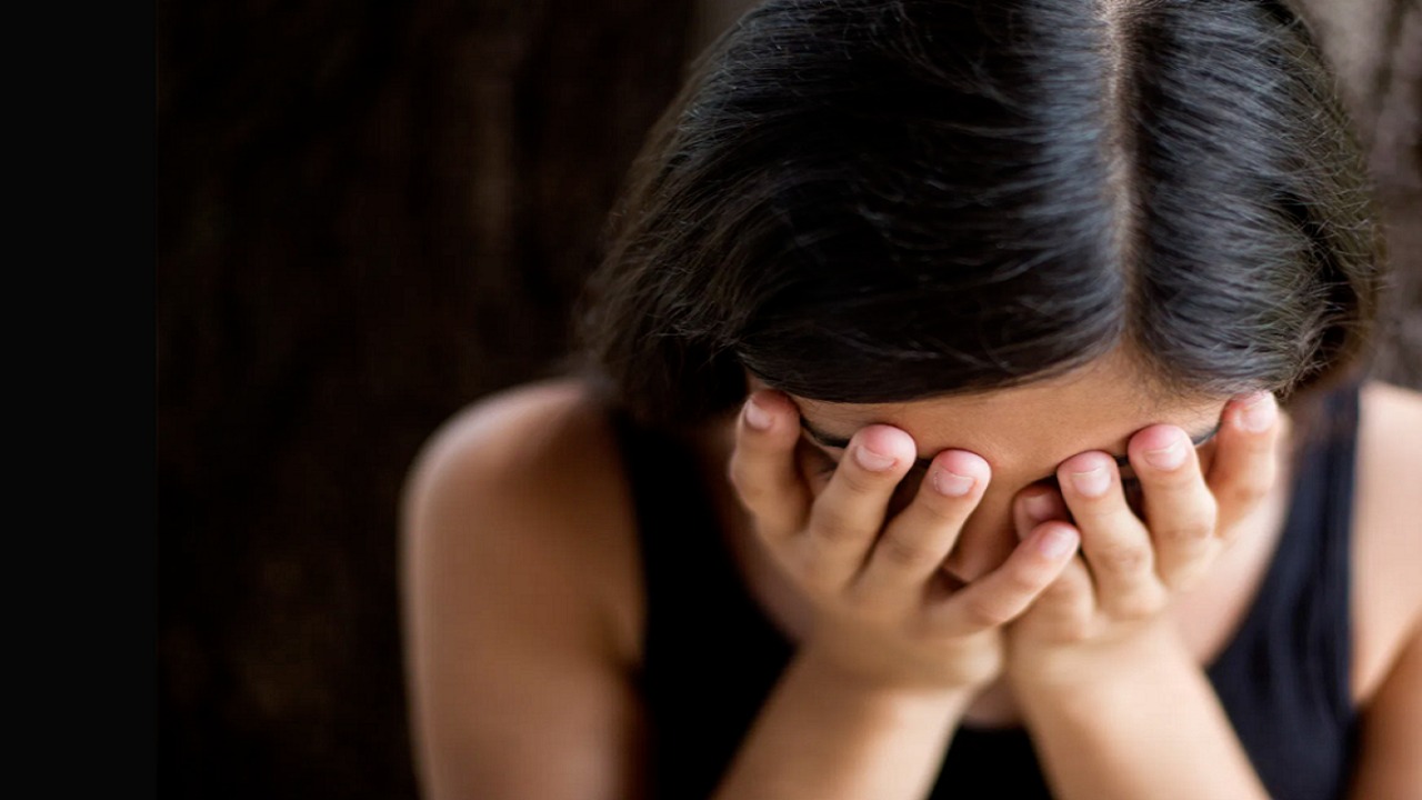 شاب يستولي على 40 ألف درهم من فتاة بمكالمة واحدة!