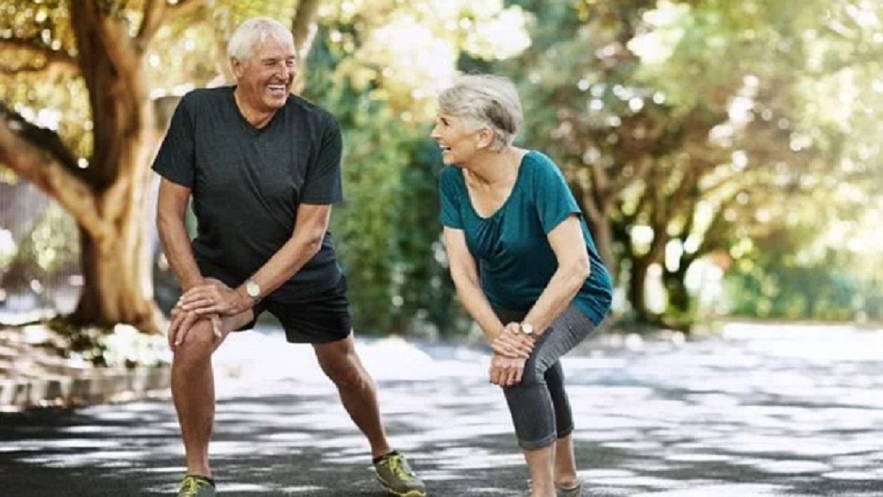 جراح قلب: يمكن إطالة العمر حتى 100 عام