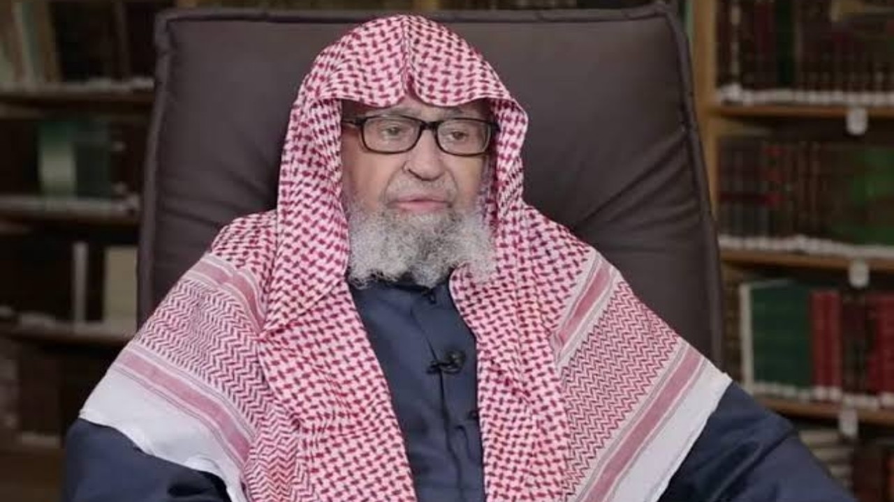 بالفيديو.. &#8220;الفوزان&#8221; يكشف حكم تصغير اسم عبدالعزيز إلى عِزيّز أو عزوز