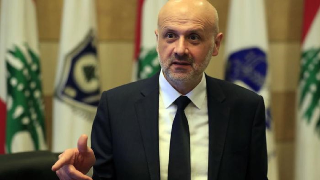 وزير الداخلية اللبناني يوجه بإزالة صور مسيئة للمملكة في ضاحية نصر الله