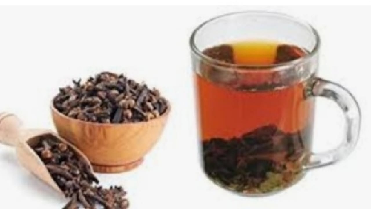 دراسة تكشف فوائد الشاي الأسود في خفض ضغط الدم والوقاية من أمراض القلب