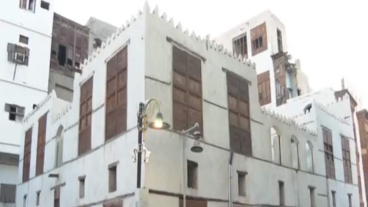 شاهد.. تحويل مبنى عمره 200 عام إلى مقر لاستضافة الفنانين بجدة