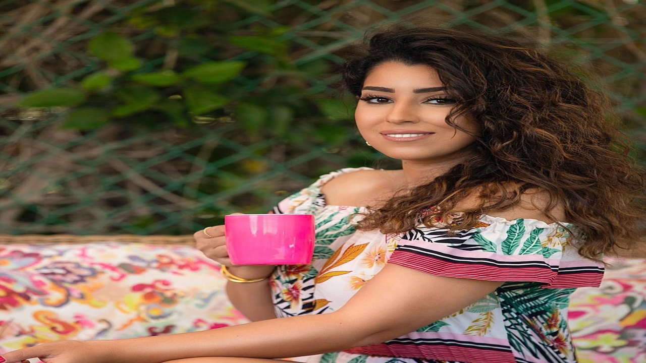 آيتن عامر تحتفل بالعام الجديد : “أتمنى ذوق ولادي يتحسن”