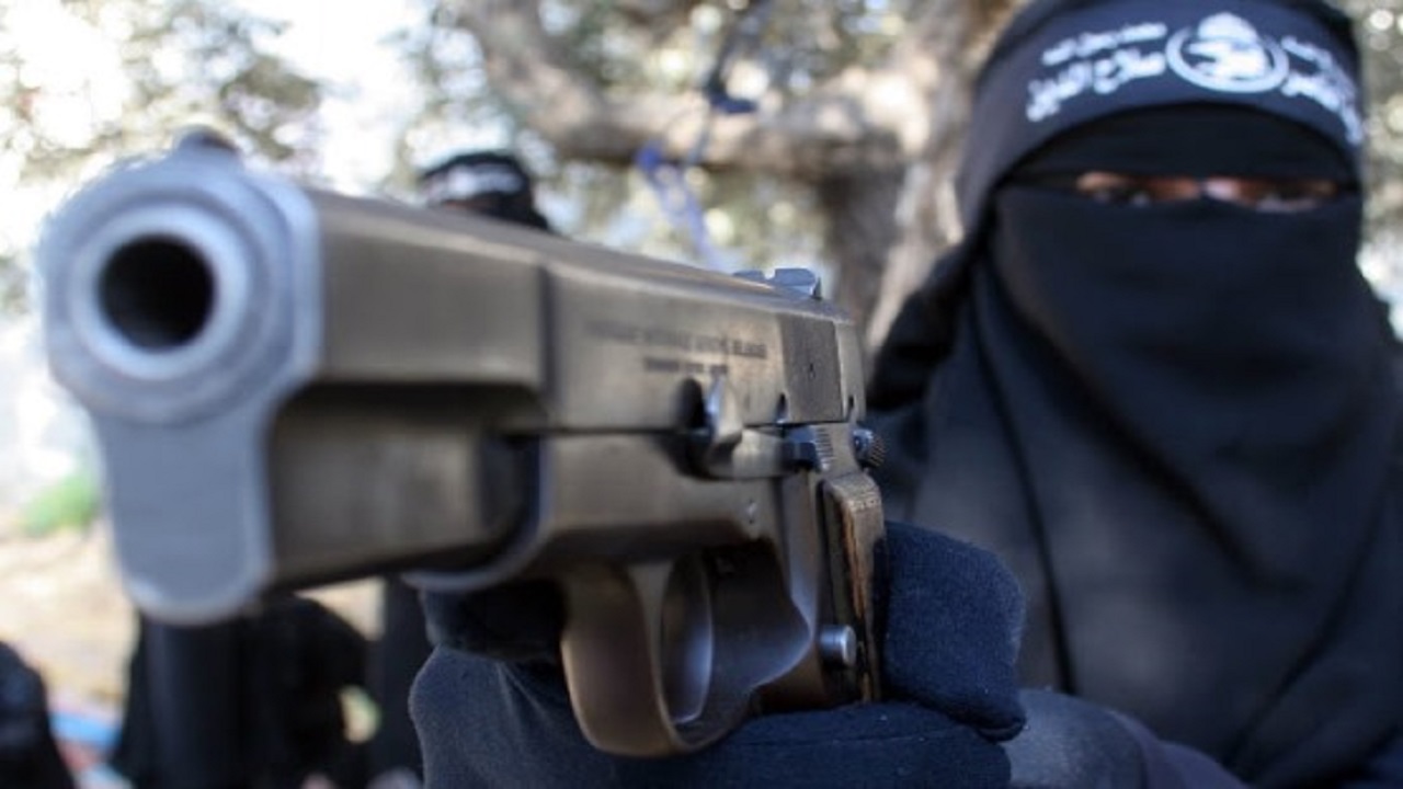 أمريكا تعتقل امرأة تقود كتيبة نسائية لـ “داعش”