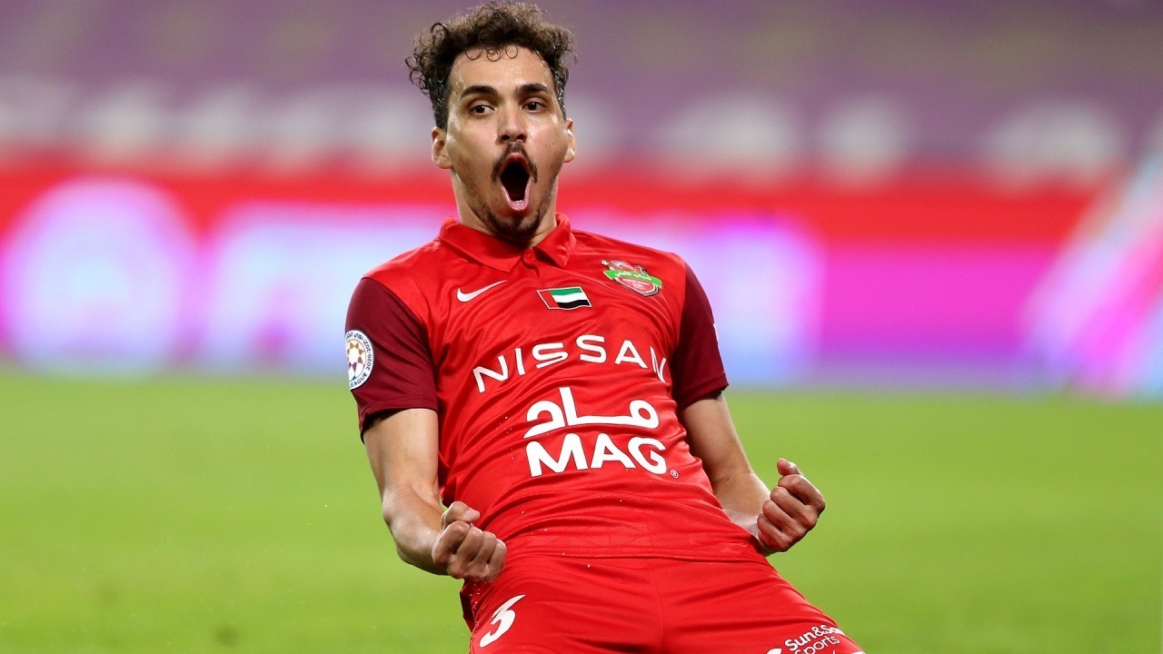 الأهلي يمهل إدواردو ساعات لإجراء مخالصة مالية مع ناديه