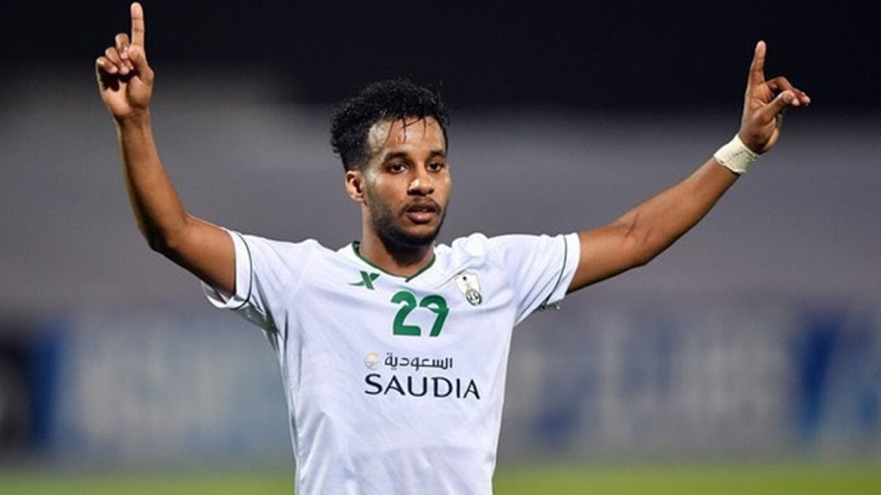 الأهلي يجدد عقد عبدالرحمن غريب مقابل 18 مليون ريال