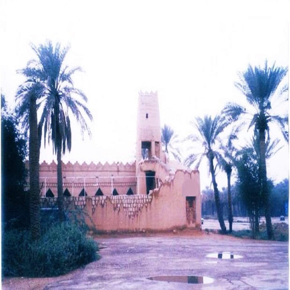 مسجد الظويهرة بالدرعية بعد الأمطار قديما