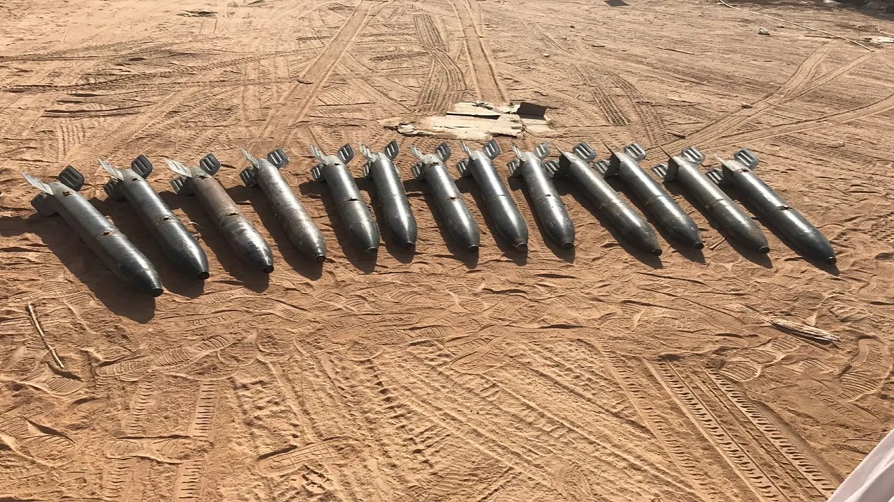 بالفيديو.. العثور على 20 صاروخا تابعا لميليشيا الحوثي في مأرب