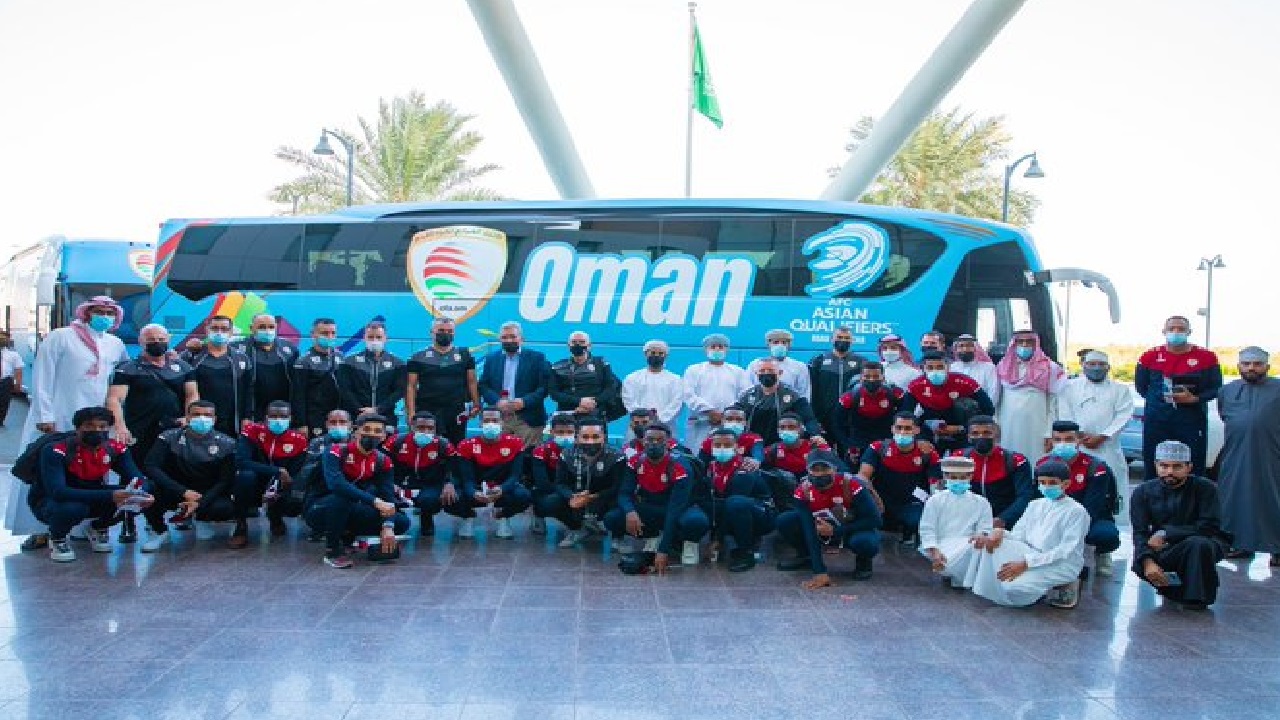 بعثة عمان تصل إلى جدة