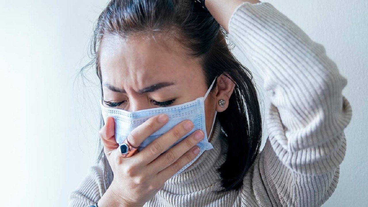 “الصحة” توضح الفرق بين نزلات البرد والإنفلونزا وكورونا