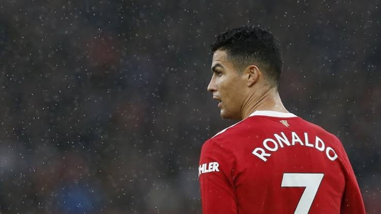 رونالدو يشتري غرفة أكسجين كاملة